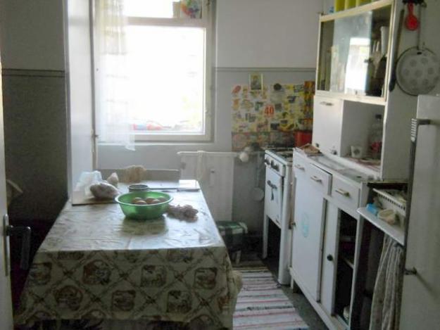 Vand urgent in Bacau - apartament 2 camere semidecomandate, zona Petru Rares - Pret | Preturi Vand urgent in Bacau - apartament 2 camere semidecomandate, zona Petru Rares