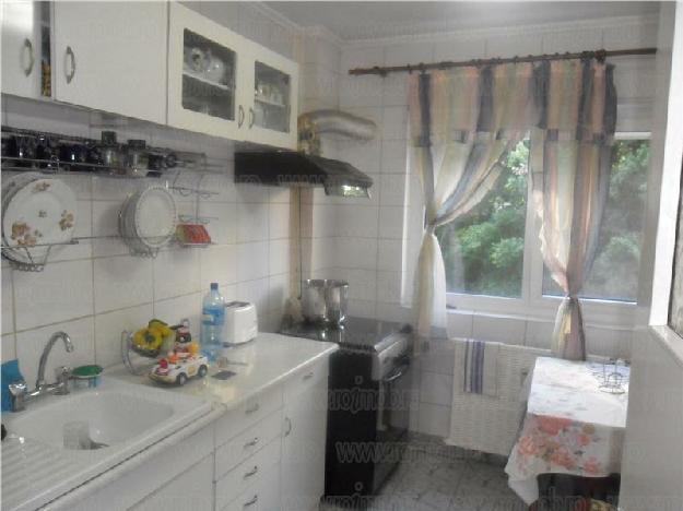 Apartament 2 camere etaj 1 imbunatatit,zona Teiul Doamnei - Pret | Preturi Apartament 2 camere etaj 1 imbunatatit,zona Teiul Doamnei