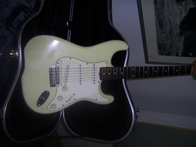 FENDER STRATOCASTER CLOSED CLASIC 60 CUSTOM SHOP - Pret | Preturi FENDER STRATOCASTER CLOSED CLASIC 60 CUSTOM SHOP