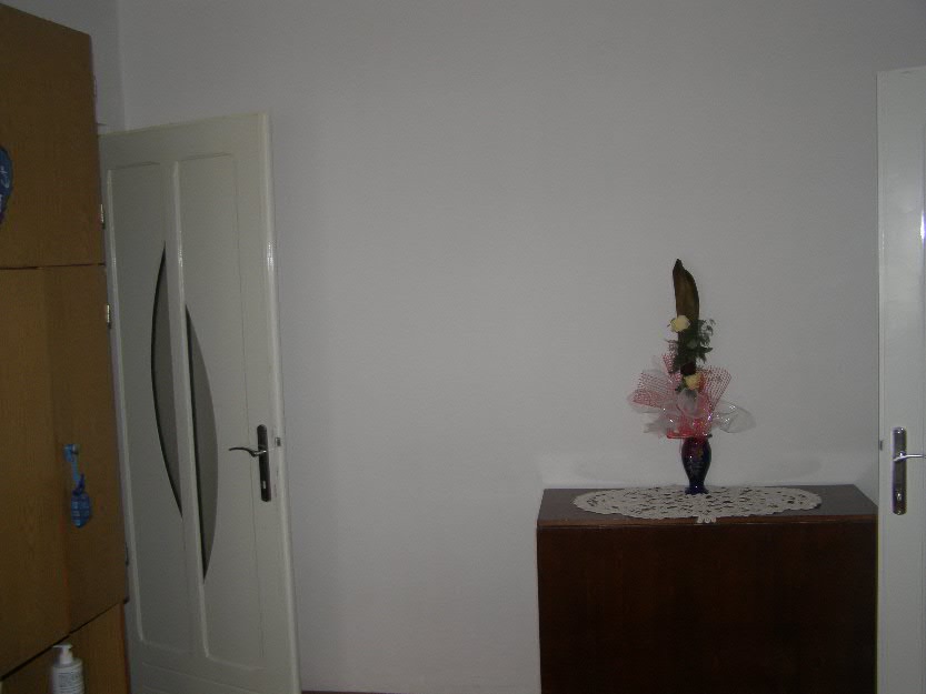 3 camere situat in zona SCALA finisat mobilat 2 balcoane-33000eur neg - Pret | Preturi 3 camere situat in zona SCALA finisat mobilat 2 balcoane-33000eur neg
