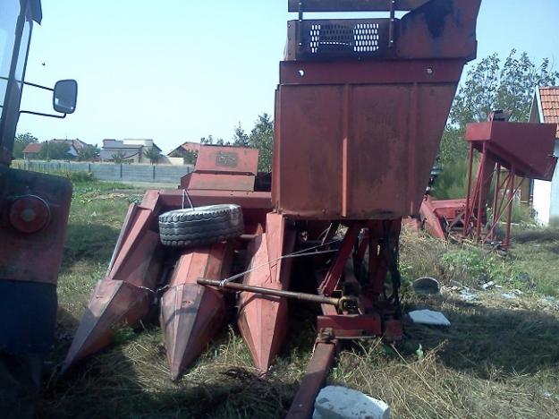 Vand Culegatori de porumb pe 1 si 2 randuri in stare foarte buna - Pret | Preturi Vand Culegatori de porumb pe 1 si 2 randuri in stare foarte buna