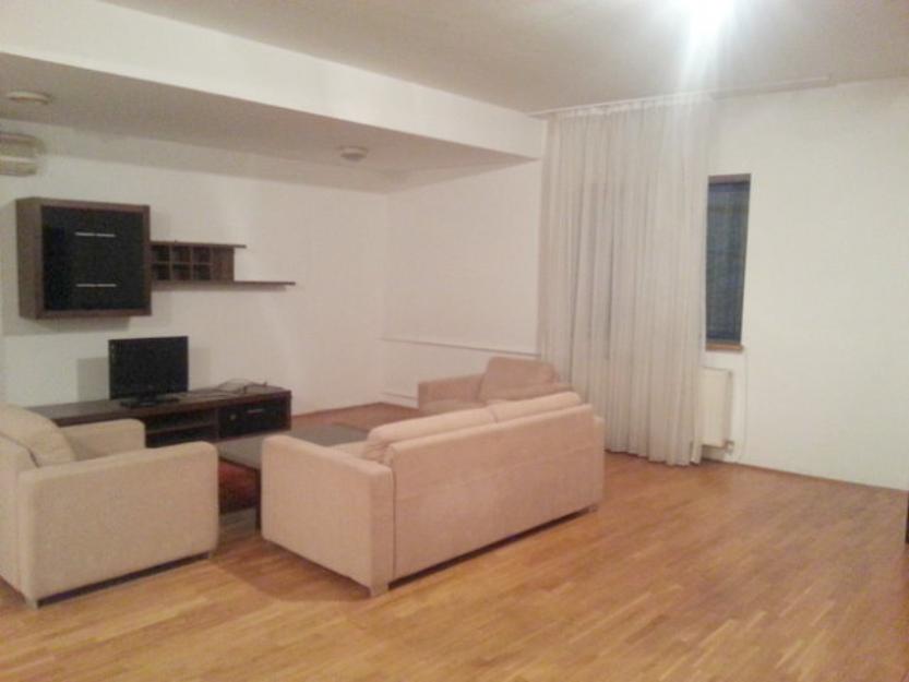 Apartament 3 camere de inchiriat in zona Unirii - Pret | Preturi Apartament 3 camere de inchiriat in zona Unirii