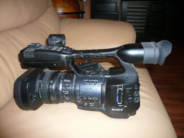 Camera video profesionala SONY PMW EX1 - Pret | Preturi Camera video profesionala SONY PMW EX1