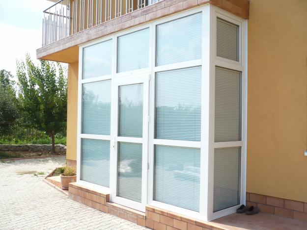 Termopan, tamplarie aluminiu, PVC, usi garaj, rulouri, plase contra insectelor, glafuri, glisante, pliante, Veka, Rehau, - Pret | Preturi Termopan, tamplarie aluminiu, PVC, usi garaj, rulouri, plase contra insectelor, glafuri, glisante, pliante, Veka, Rehau,