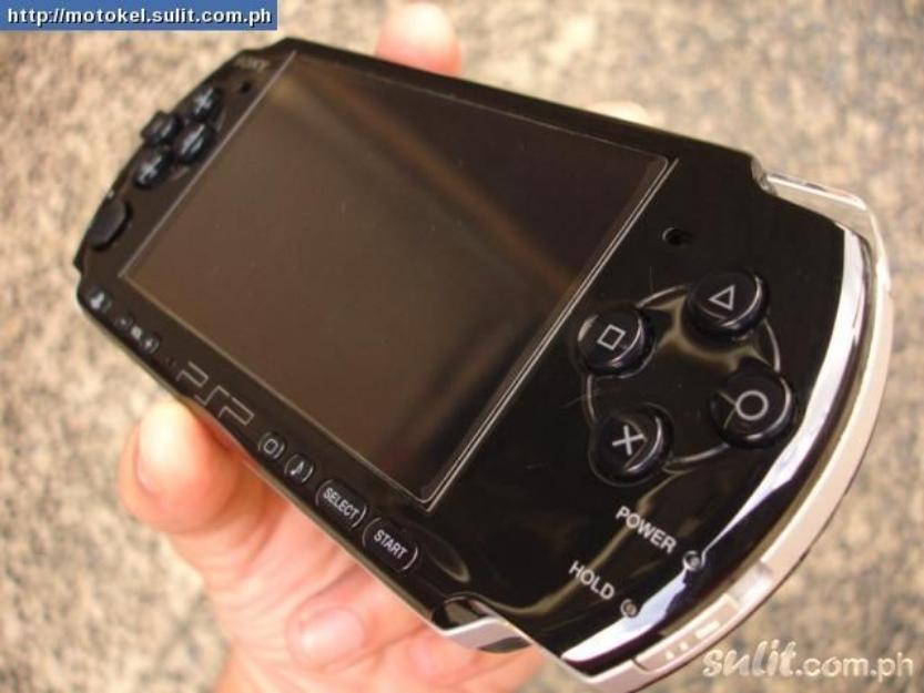 PSP-2006 piano black slim&lite actual size produs NOU pornit si utilizat doar pentru a fi - Pret | Preturi PSP-2006 piano black slim&lite actual size produs NOU pornit si utilizat doar pentru a fi