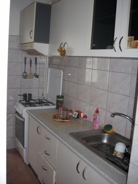 Inchiriez apartament 2 camere - Pret | Preturi Inchiriez apartament 2 camere