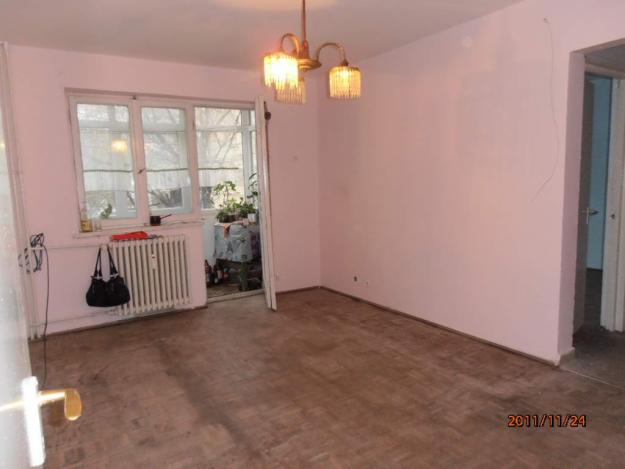 BACAU, VAND APARTAMENT CU 3 CAMERE PE MILCOV, LA ETAJUL 1 CU BALCON - Pret | Preturi BACAU, VAND APARTAMENT CU 3 CAMERE PE MILCOV, LA ETAJUL 1 CU BALCON