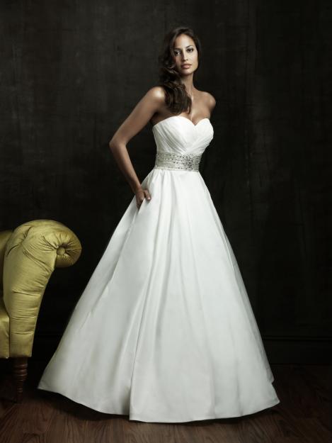 rochie de mireasa Allure Bridals oferita de Best Bride - Pret | Preturi rochie de mireasa Allure Bridals oferita de Best Bride