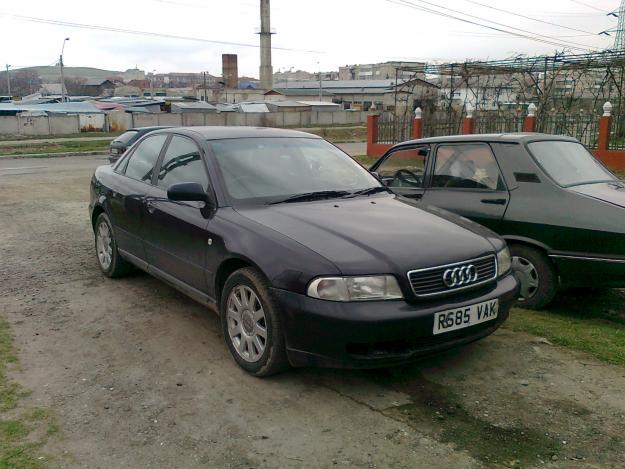 Vand sau Dezmembrez Audi a4 volan dreapta - Pret | Preturi Vand sau Dezmembrez Audi a4 volan dreapta