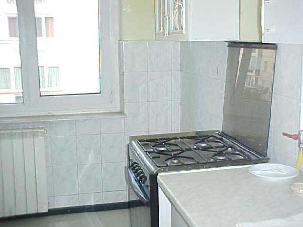 Apartament 4 camere decomandat, mobilat si utilat-zona Dorobanti Deva - Pret | Preturi Apartament 4 camere decomandat, mobilat si utilat-zona Dorobanti Deva