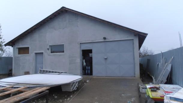 Vand urgent vila la rosu in Letea Veche cu garaj si hala de 150 mp - Pret | Preturi Vand urgent vila la rosu in Letea Veche cu garaj si hala de 150 mp