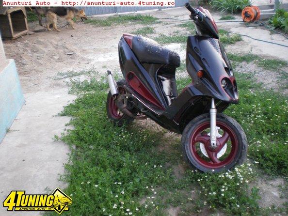 vand scooter malaguti f 12 - Pret | Preturi vand scooter malaguti f 12