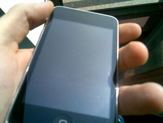 Vand/Schimb Urgent iPod Touch 8Gb - Pret | Preturi Vand/Schimb Urgent iPod Touch 8Gb