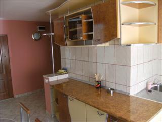 Vand apartament 3 camere Comanesti - Pret | Preturi Vand apartament 3 camere Comanesti
