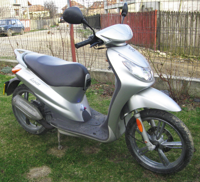 Scuter Peugeot Loxoor - Pret | Preturi Scuter Peugeot Loxoor