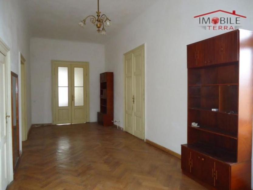 Apartament la vila cu 3 camere de vanzare in zona ultracentrala Sibiu - Pret | Preturi Apartament la vila cu 3 camere de vanzare in zona ultracentrala Sibiu