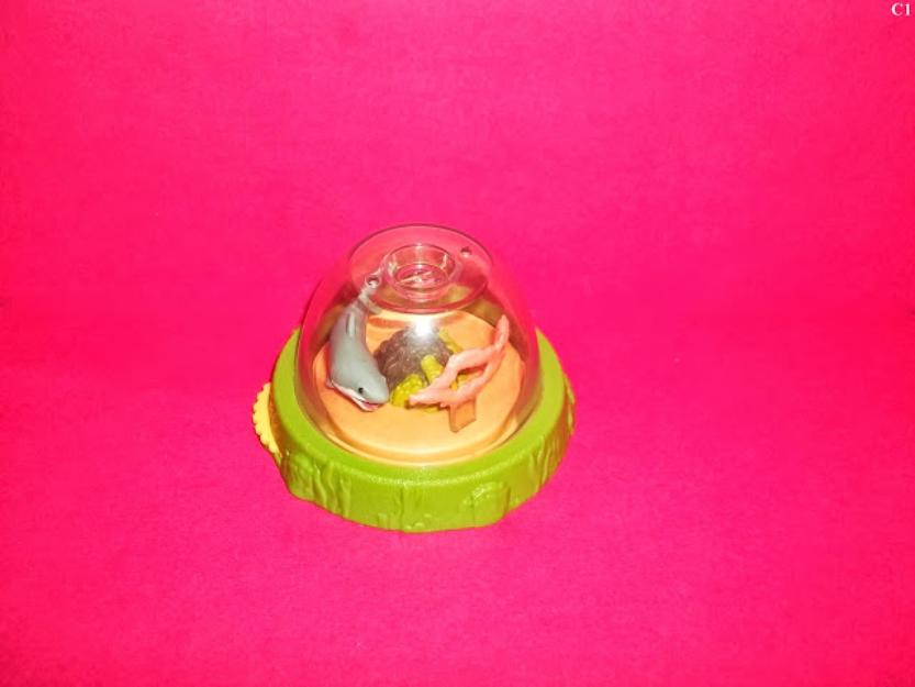 jucarii figurina glob cu rechin ce se invarte din plastic de la mc donalds - Pret | Preturi jucarii figurina glob cu rechin ce se invarte din plastic de la mc donalds