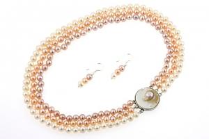 Set bijuterii perle de cultura rotunde crem - Pret | Preturi Set bijuterii perle de cultura rotunde crem