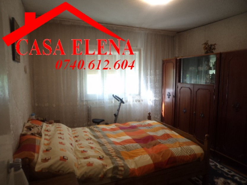 Vand apartament 3 camere in Onesti, zona de sus - Pret | Preturi Vand apartament 3 camere in Onesti, zona de sus