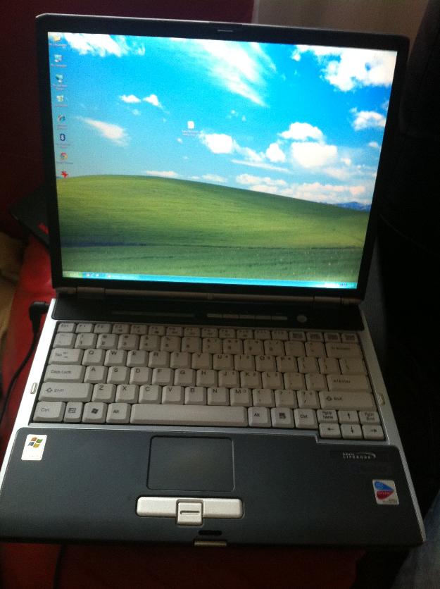 Vand Laptop Fujitsu Siemens LifeBook - Pret | Preturi Vand Laptop Fujitsu Siemens LifeBook