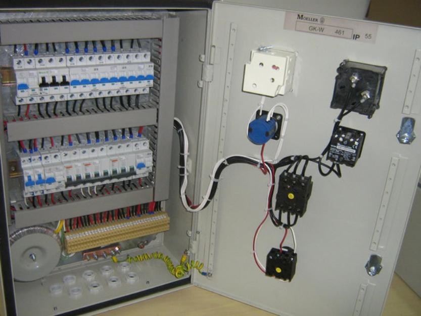 ELECTRICIAacord garantie pt: interventii de urgenta, instalatii noi la vile, apartamente, - Pret | Preturi ELECTRICIAacord garantie pt: interventii de urgenta, instalatii noi la vile, apartamente,