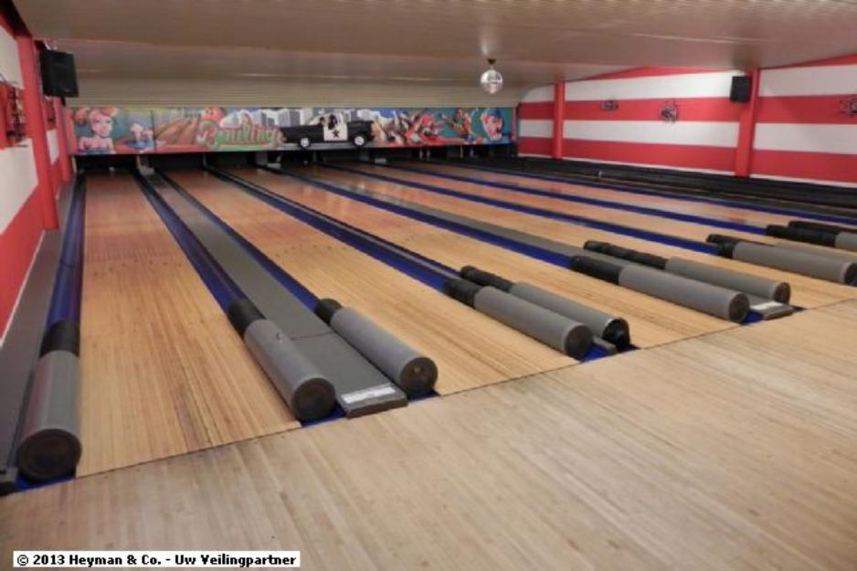 Ocazie! 8 piste de Bowling BRUNSWICK de vanzare ! - Pret | Preturi Ocazie! 8 piste de Bowling BRUNSWICK de vanzare !