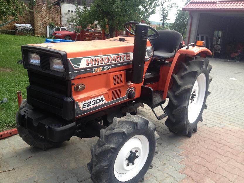 tractoras japonez hinomoto 2303 4x4 - Pret | Preturi tractoras japonez hinomoto 2303 4x4