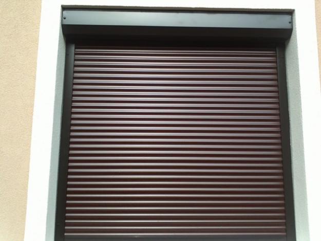 Vindem Rulouri Exterioare Aluminiu si PVC - Pret | Preturi Vindem Rulouri Exterioare Aluminiu si PVC