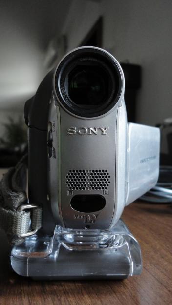 Sony Handycam DCR-HC22E - Pret | Preturi Sony Handycam DCR-HC22E