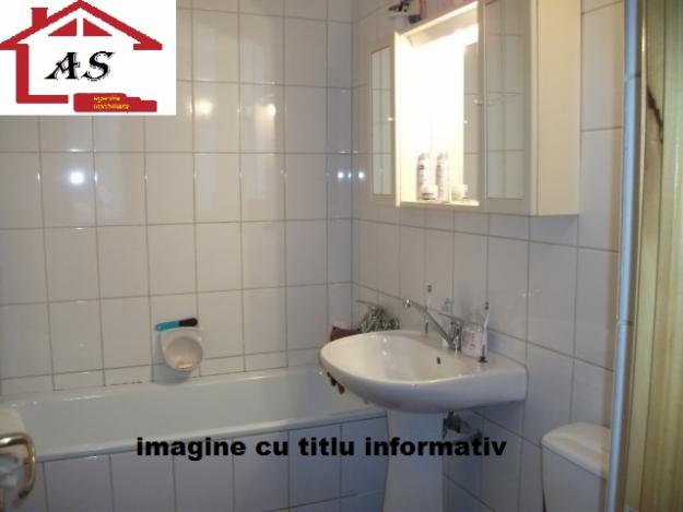 Vand apartament cu 3 camere decomandate,zona de jos,bloc nou,imbunatatit - Pret | Preturi Vand apartament cu 3 camere decomandate,zona de jos,bloc nou,imbunatatit