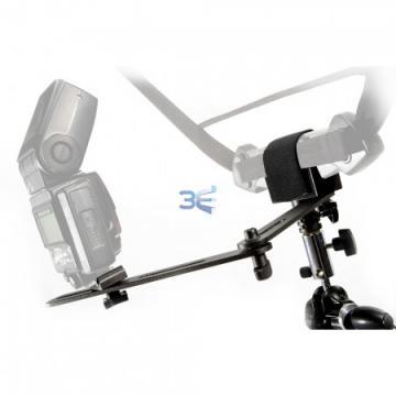 Lastolite Trigrip Holder with Flash Bracket LA2430 - suport blit si blenda / umbrela - Pret | Preturi Lastolite Trigrip Holder with Flash Bracket LA2430 - suport blit si blenda / umbrela