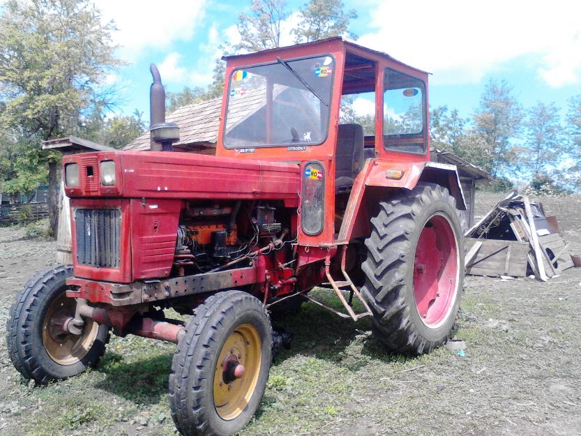 salut vand tractor u 650 in stare buna de functionare tot nou cauciucuri consum mic - Pret | Preturi salut vand tractor u 650 in stare buna de functionare tot nou cauciucuri consum mic