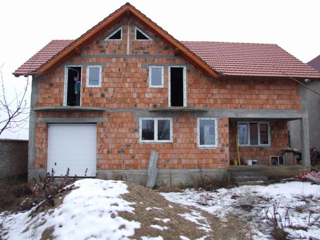 vand casa sau schimb cu apartament - Pret | Preturi vand casa sau schimb cu apartament