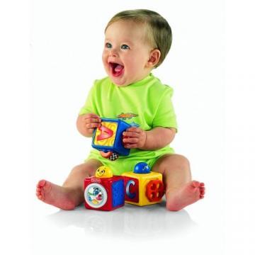 Fisher-Price - Set Joaca 3 Cuburi Vesele - Pret | Preturi Fisher-Price - Set Joaca 3 Cuburi Vesele