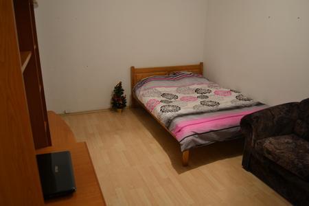 Minimalistic one room apartment - Pret | Preturi Minimalistic one room apartment