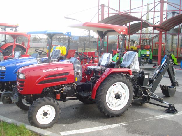 Vand tractor Eurotrak 254 nou - Pret | Preturi Vand tractor Eurotrak 254 nou