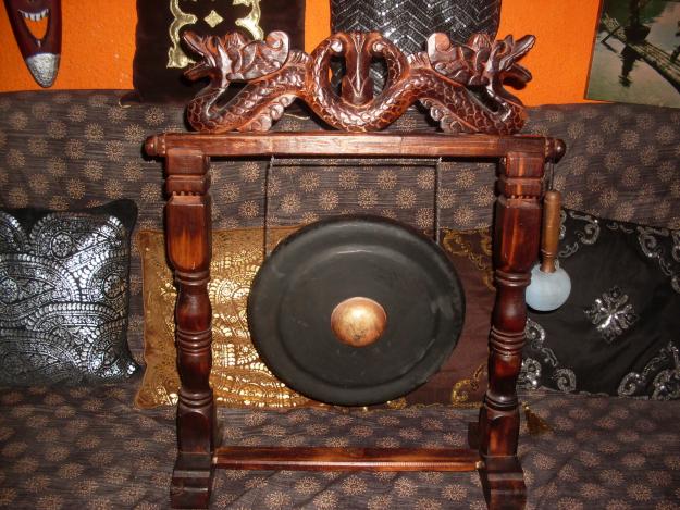 Gong teatru sculptat deosebit ideal pentru decor casa 600 lei 0734313414 - Pret | Preturi Gong teatru sculptat deosebit ideal pentru decor casa 600 lei 0734313414