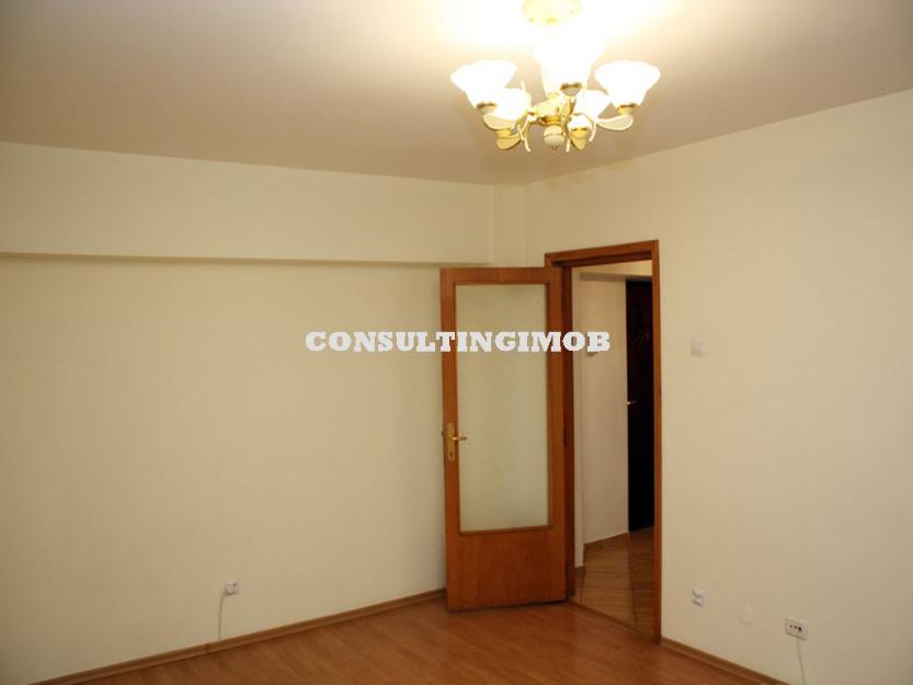 Unirii, inchiriere apartament 3 camere, nemobilat, etaj 6/9 - Pret | Preturi Unirii, inchiriere apartament 3 camere, nemobilat, etaj 6/9