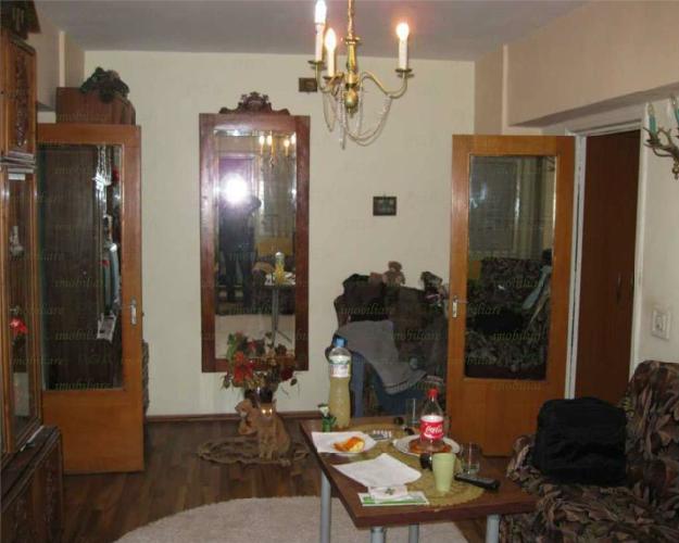 3 camere Basarabia Diham, bloc stradal - Pret | Preturi 3 camere Basarabia Diham, bloc stradal