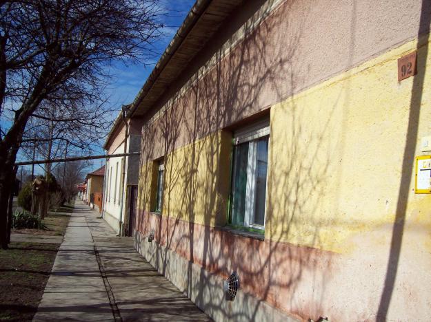 Vand urgent casa in Ungaria - Pret | Preturi Vand urgent casa in Ungaria