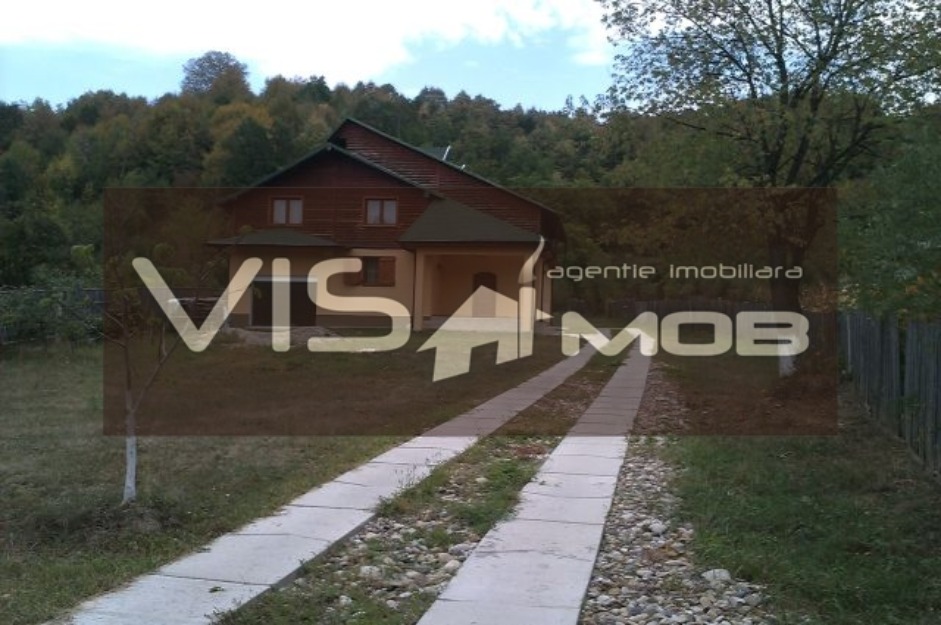 Vand vila la 5km de Onesti - Pret | Preturi Vand vila la 5km de Onesti