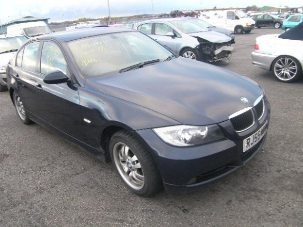 dezmembrez bmw 320d e90 orice piesa capota bara faruri radiatoare - Pret | Preturi dezmembrez bmw 320d e90 orice piesa capota bara faruri radiatoare