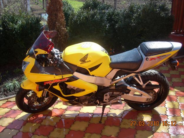 Vand Motocicleta Honda CBR RR 929, fabricatie 2001, 34000 KM - Pret | Preturi Vand Motocicleta Honda CBR RR 929, fabricatie 2001, 34000 KM