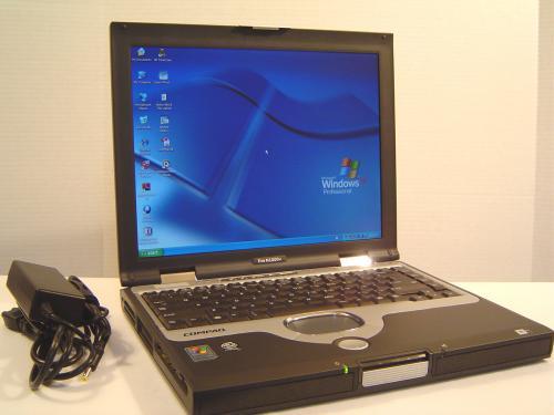 Monitor Laptop 15'' TFT luat de pe un Compaq Evo Notebook N1000v - Pret | Preturi Monitor Laptop 15'' TFT luat de pe un Compaq Evo Notebook N1000v