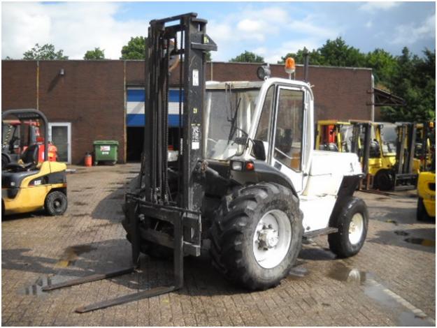 Motostivuitor Manitou 2.6t Diesel - Pret | Preturi Motostivuitor Manitou 2.6t Diesel