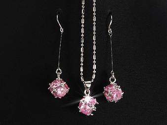 Set colier si cercei Swarovski Roz - Pret | Preturi Set colier si cercei Swarovski Roz