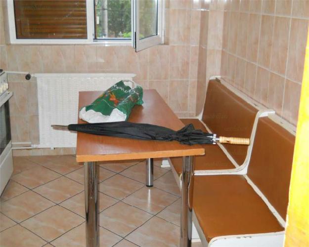 3 camere Sos Pantelimon - Spital Sf Pantelimon - Pret | Preturi 3 camere Sos Pantelimon - Spital Sf Pantelimon