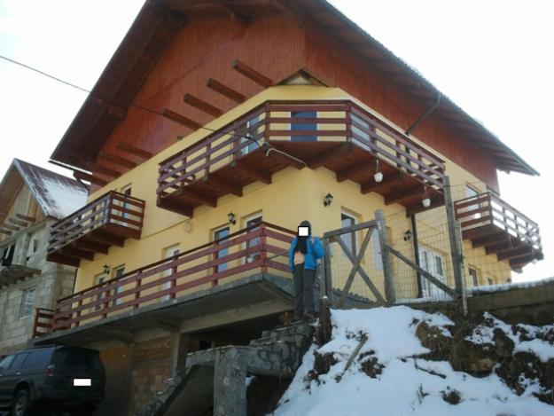 Vila la Bran, la 5 km de Castel, zona linistita, toate utilitatile, 360 mp - Pret | Preturi Vila la Bran, la 5 km de Castel, zona linistita, toate utilitatile, 360 mp