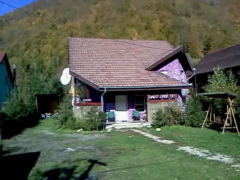 Oferta speciala cazare fffff ieftina la vila romantik house in valea draganului - Pret | Preturi Oferta speciala cazare fffff ieftina la vila romantik house in valea draganului