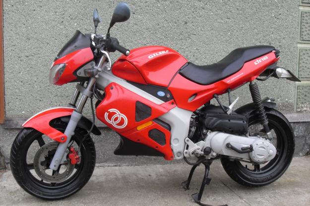 Vand Scuter ......GILERA DNA™...... 49cm3/////...PRET,,,,800 EURO - Pret | Preturi Vand Scuter ......GILERA DNA™...... 49cm3/////...PRET,,,,800 EURO